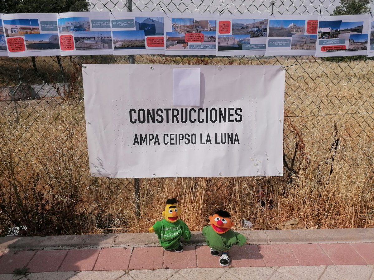 Junto el <a href="/AmpaYvonneBlake/">AMPA Yvonne Blake</a>, <a href="/AMercedesvera/">AFA.MercedesVera</a>, <a href="/FAPA_rivas/">FAPA Rivas</a>, <a href="/FAPA_Giner_Rios/">FAPA Giner Ríos</a>, <a href="/CeipGabrielaM/">CEIPGabrielaMorreale</a> y resto de Ampas y Afas por fases reclamando la finalización de nuestros centros y la dotación que les corresponde a nuestros hijos e hijas. Nos merecemos la Luna Entera.