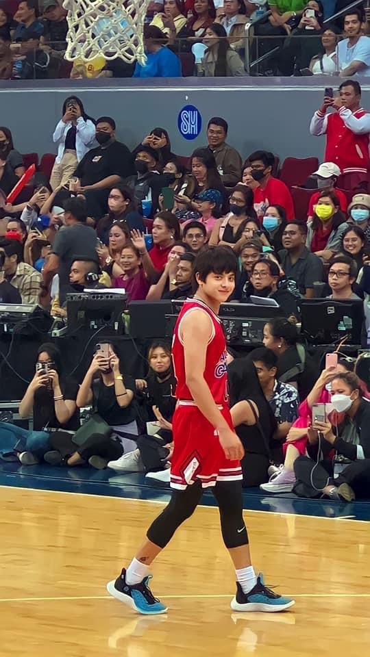 lilyganados's tweet photo. Super gwapo ni DJ. Nakakaloka! Umaapaw ang shex appeal. The superstar aura and charisma! https://t.co/XNf7tPPhBO