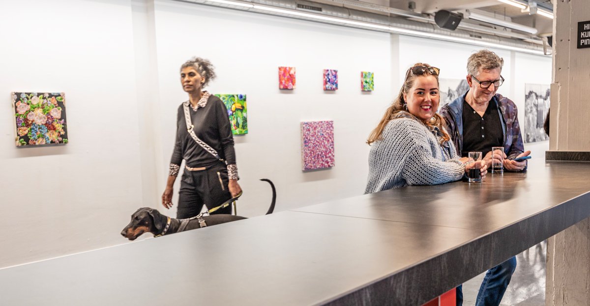 Bedankt voor jullie komst!👏

Gisteren openden we de exposities TJEP., INSLAG | Textiel in de hoofdrol en Chapter Purple - Kris Oost. Van 20 mei t/m 25 juni elke vrijdag, zaterdag en zondag te zien in ACEC.

📸 Rob Voss