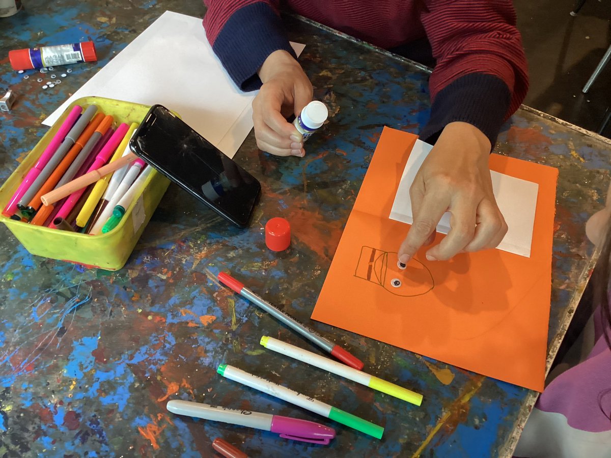 Family Sunday is underway in the River Room! We are buzzzzzzing to see what our participants create this week 👀 🐝 Learn more about our free, weekly art workshop here: glucksman.org/events/familys…