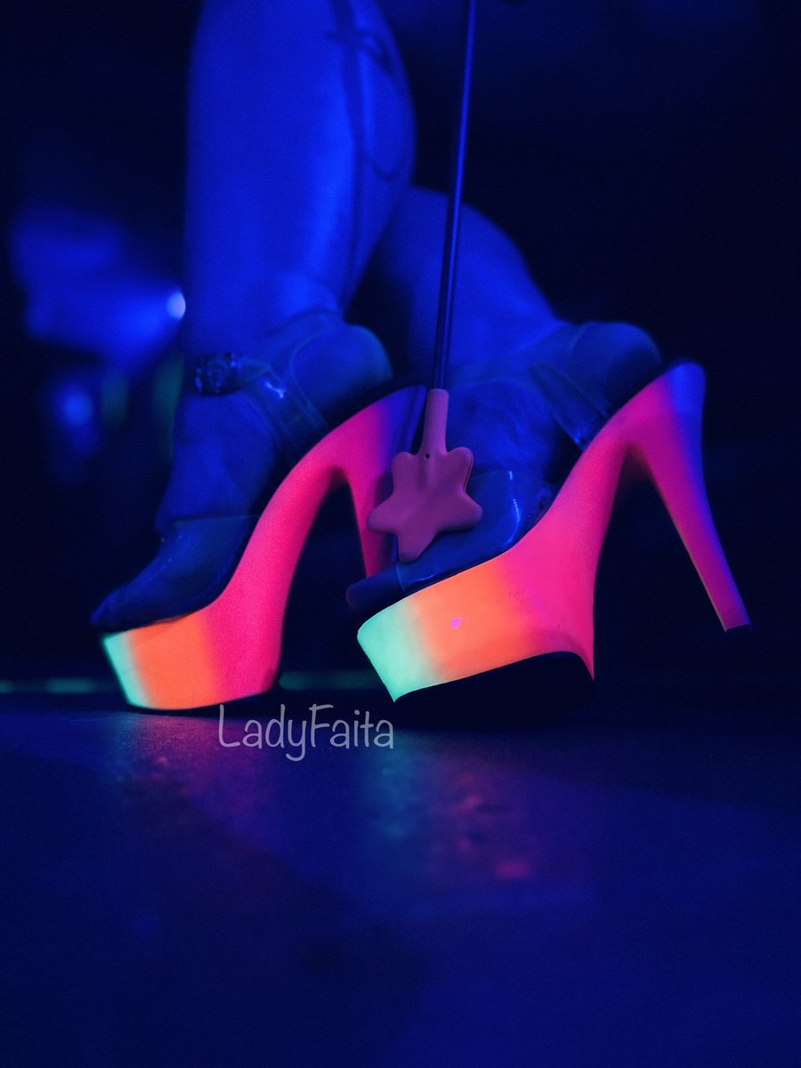 LadyFaita's tweet photo. Osły!
Pancia była na imprezie i świetnie się bawiła!
Wyciągać kasę i wysyłać PayPala 🤑
👉 PrincessFaita@gmail.com
Buty na kolejną imprezę same się nie kupią 💅 
pamiętaj mikrofiucie ty płacisz ja się bawie
@RTDoms @FootParadiseRT @PolishFindomFan  @CuriousFindomme @POLSKAFINDOM https://t.co/Je5UEjngnD