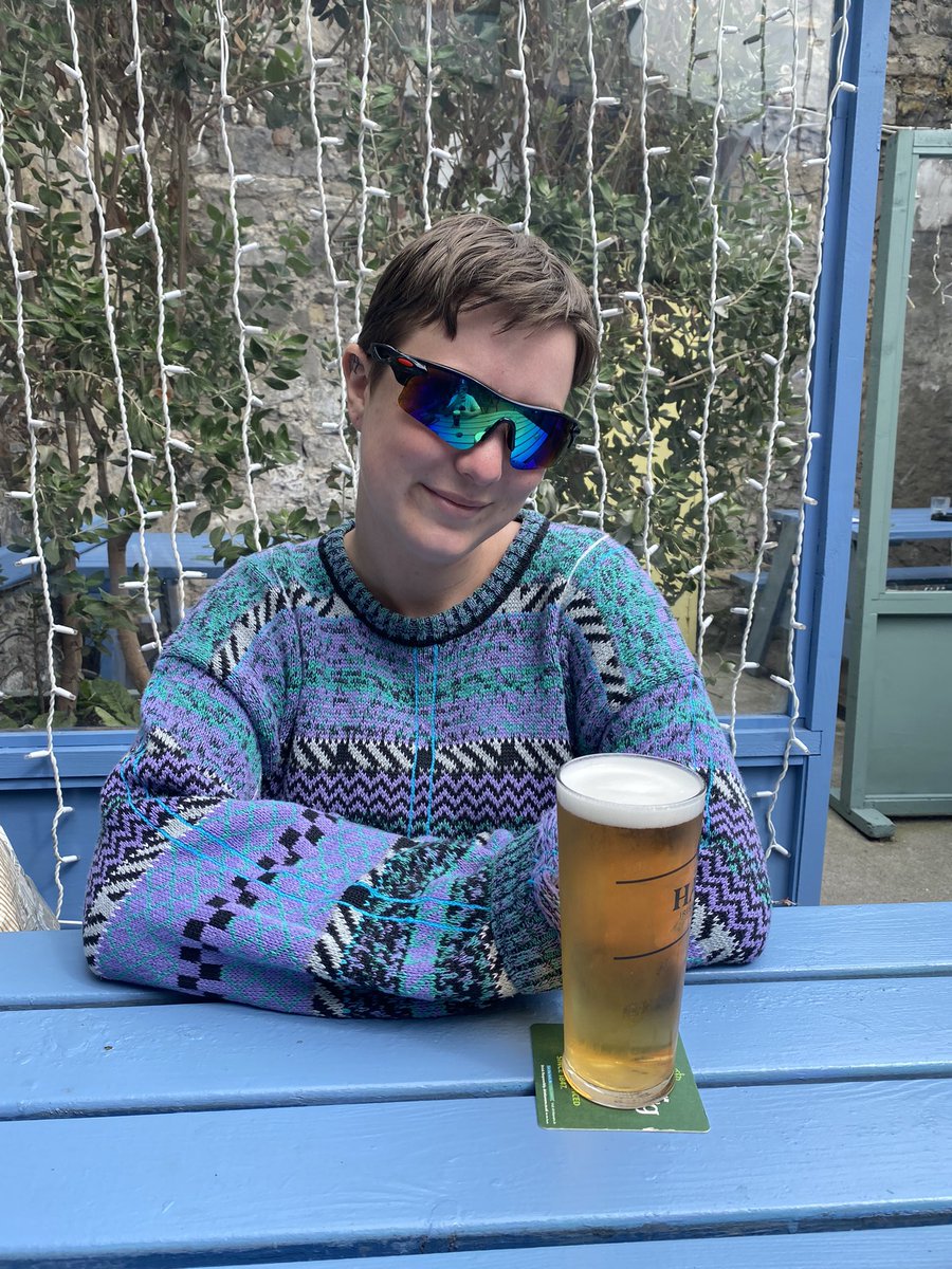 Wolverinetits's tweet photo. im so happy I’m so hungover on three hours sleep and I’ve a pint of harp in a beer garden with my fella and they just played torn by Natalie Imbruglia. life is perfect https://t.co/tt2bpUkhF2