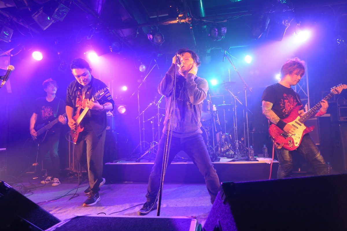 makkytub's tweet photo. 2023年5月20日(土) #目黒ライブステーション　■出演 #TUBTRACK #FULLAHEAD #noTOKYO #SUKKIDESS　熱いライブでした、楽しかったです🥰　冗談だと言ってたMC実現のために、一人1000人呼びましょう😘 https://t.co/6JldjCIWHx