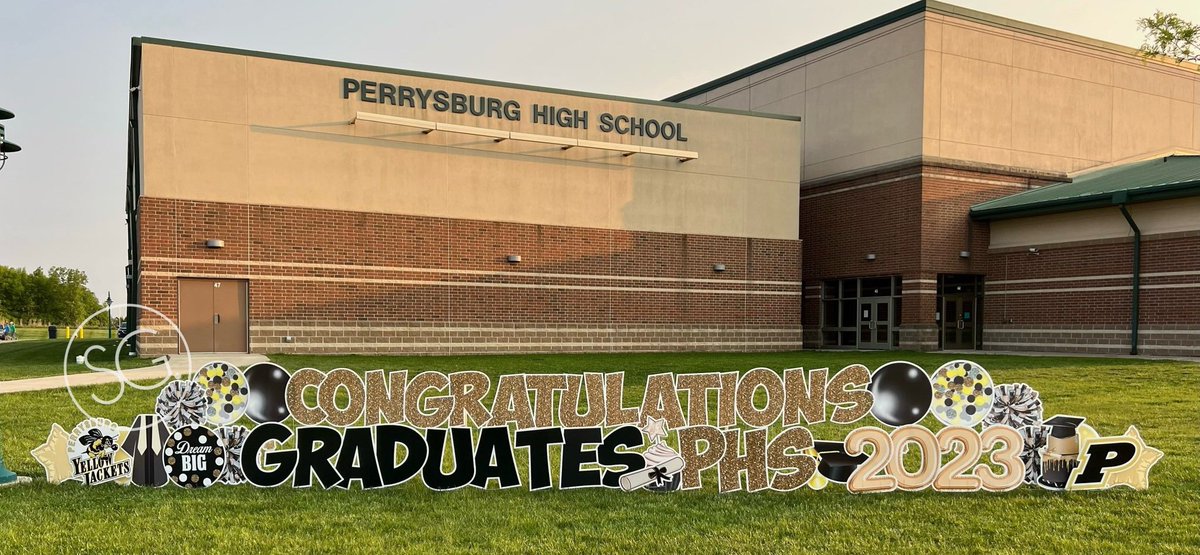 adcut2's tweet photo. As a principal, it doesn't get much better than graduation day. It's always an honor to share in this milestone with graduating seniors. To the members of the @PHSjackets Class of 2023, congratulations, and all the best in your future endeavors! Go Jackets!🐝 https://t.co/7KKnXawneg