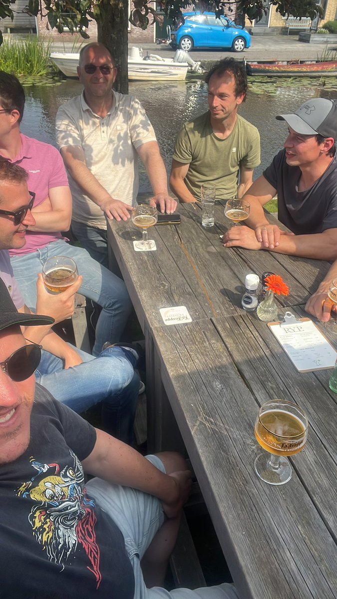 ROAC_5's tweet photo. Het seizoen afsluiten bij @ryp #DeHelden https://t.co/PCagyaDrxI