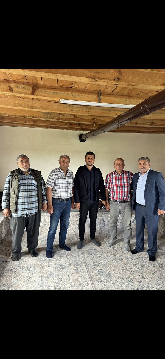 #TürkiyeYüzYılı kapsamında; Ak Parti Sarıkaya İlçe Teşkilatı olarak İl Genel Meclis üyemiz Talat İbiş ve Gençlik Kolları teşkilatımız ile birlikte bugün, köy ziyaretleri programımızda ilçemize bağlı köyleri ziyaret ettik. 

 #TürkiyeYüzyılı'na hazır inşallah...