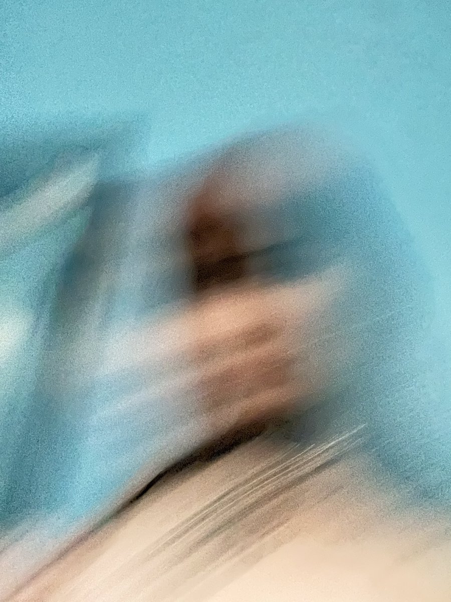 amber addis on Twitter: "RT @bluddycherry: tried to take a tiddy pic at the bar last night 😭"