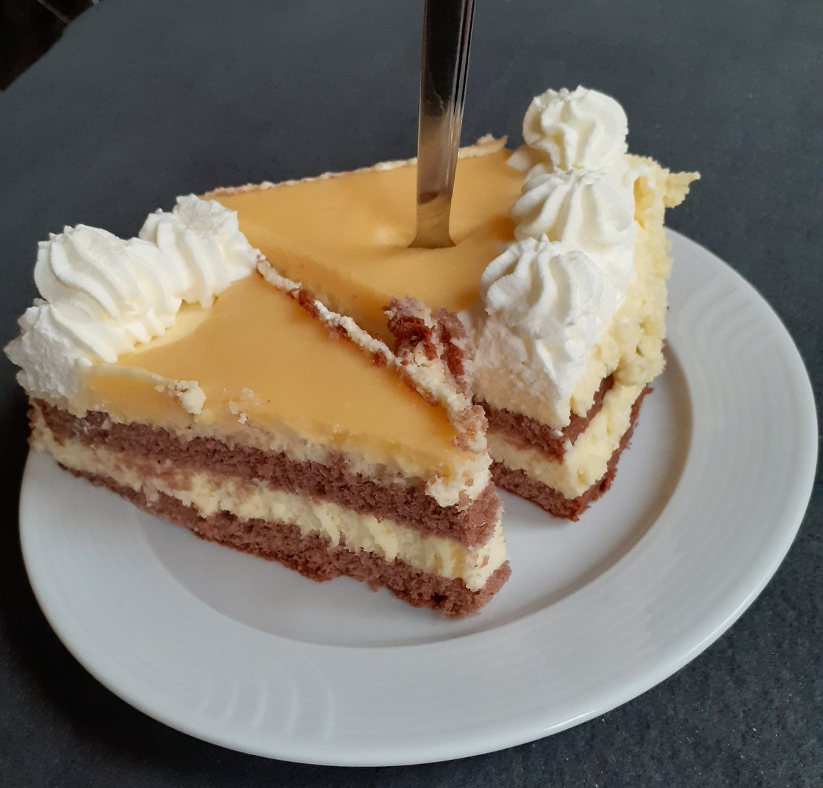Eierlikörtorte, selbstgemacht.