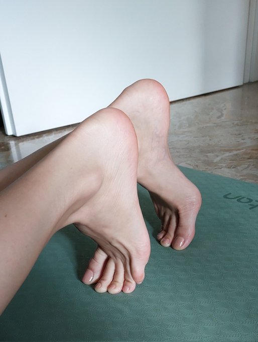 Home workout 👣💪😊  #feet #toes #feetfinder #soles #fetish #sexy #feetcontent #feetpic #feetlover #foot<a href="/tag/feet"class="tags">#feet</a><a href="/tag/toes"class="tags">#toes</a><a href="/tag/feetfinder"class="tags">#feetfinder</a><a href="/tag/soles"class="tags">#soles</a><a href="/tag/sexy"class="tags"><span>#sexy</span></a><a href="/tag/fetish"class="tags"><span>#fetish</span></a><a href="/tag/foot"class="tags"><span>#foot</span></a><a href="/tag/pies"class="tags"><span>#pies</span></a><a href="/tag/feetlover"class="tags"><span>#feetlover</span></a><a href="/tag/piedi"class="tags"><span>#piedi</span></a><a href="/tag/feetpic"class="tags"><span>#feetpic</span></a>