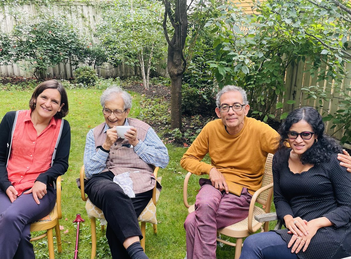 Many problems of the world get solved over cups of #tea (esp. if you’re in such #Nobel company, thrice over!) #AmartyaSen #AbhijitBanerjee #EstherDuflo @NobelPrize 

What’s your pleasure? Masala Chai? Earl Grey? Green tea?🫖

#InternationalTeaDay #TeaDrinkers
#TeaDay #NobelPrize