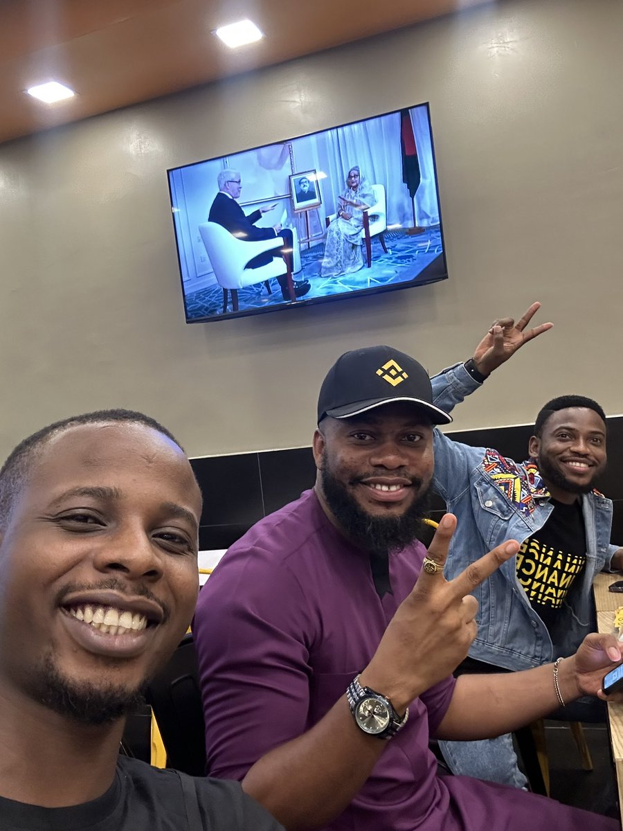onlyonecheta's tweet photo. Here with my Binance Family #binancepizza  #binanceangel 

Ahhh any day I remember how much this pizza worth now eh!! #NG https://t.co/PBG9Ijgzu0