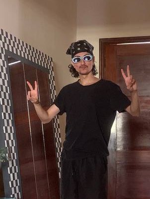 art vs artist  ✌️😎✌️