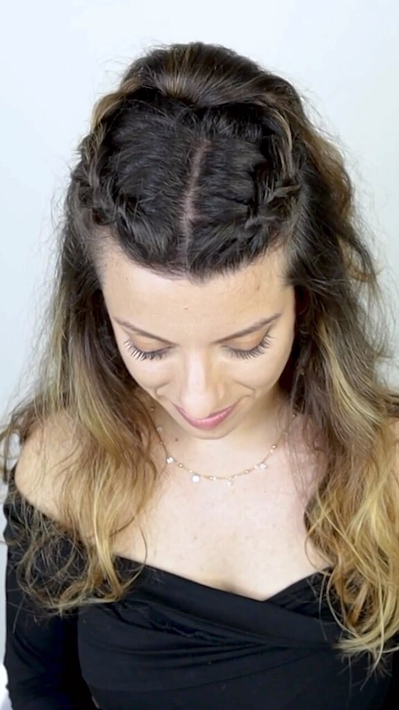 TrencitaJ's tweet image. Easy hairstyle for summer ☀️

 #braidsformyhair #braidstyle #hair #hairstyles #hairtrends #hairtransformation #hairtutorial #hairtips #hairvideos #weddinghairstyles #hairhack #summerhair #peinados #trenzas #trecce #acconciature #dutchbraids #updo #bun #l… instagr.am/reel/CsgfxP7AZ…