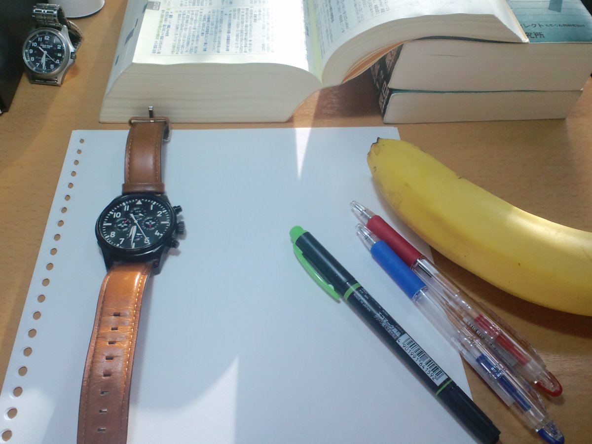 a_lonely_frog's tweet photo. This pic reminds me of tough days. Studying all night literally every day, taking pics of dawn, drinking cups of tea. I kinda miss those days. https://t.co/Kb5n1kLwoN