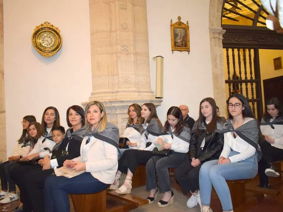 CyDMagaceda's tweet photo. Y como manda la tradición, acompañamos a nuestra patrona en su novenario. Contando los días para acompañarte con nuestra música, voces y bailes por las calles de Villamayor.

¡Viva la Virgen de Magaceda! 💚

#NovenaMagaceda #Magaceda2023

📸 Fotografías de Maite Zamora. https://t.co/fGlZ0dWWyn