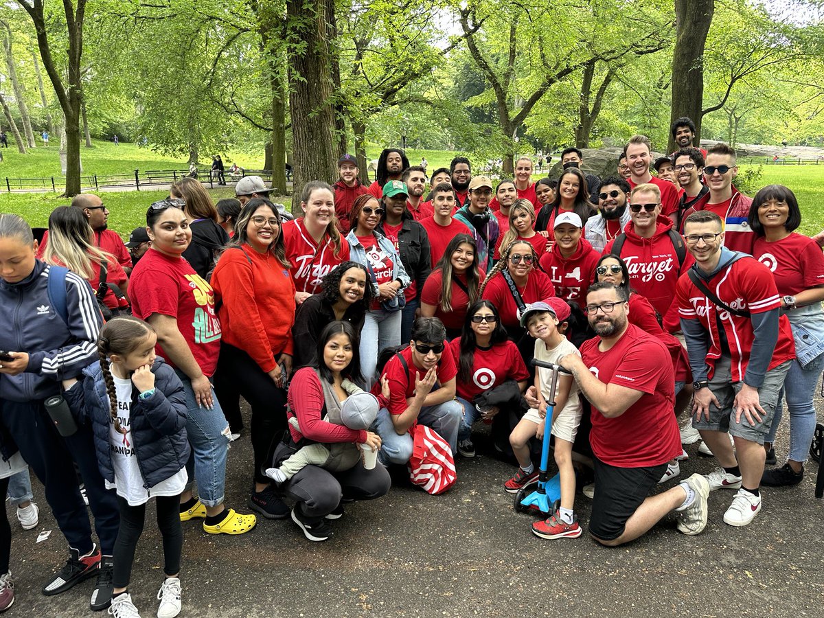 Enjoying a beautiful day with the D471 team at the NYC AIDS Walk!