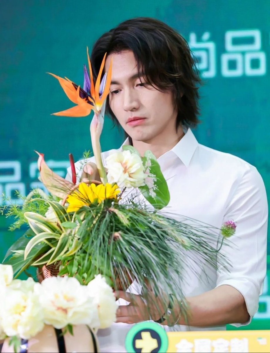 jerrybaerry's tweet photo. 052123 Update❗
#JerryYan at today's brand event ~ always looking so fresh and cool 🥹🫶🏻 Hello everyone, it's been a while 🤍

#YanChengxu
#言承旭 #言承旭Jerry https://t.co/ywwODA476B
