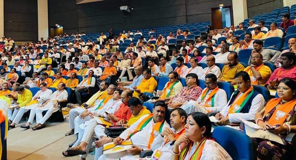 Amitava_BJP's tweet photo. পশ্চিমবঙ্গ বিজেপির প্রদেশ কার্যকারণী বৈঠকে। https://t.co/sGbeI84URT