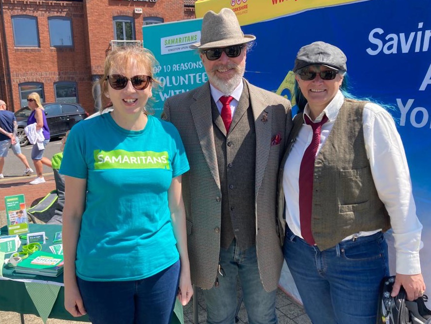 hullsamaritans's tweet photo. Fabulous day @DGR Hull. We met lots of lovely people and gave out oodles of stickers and cards #Freephone116123 #MensHealth #WeListen https://t.co/WRPHOZcJZg