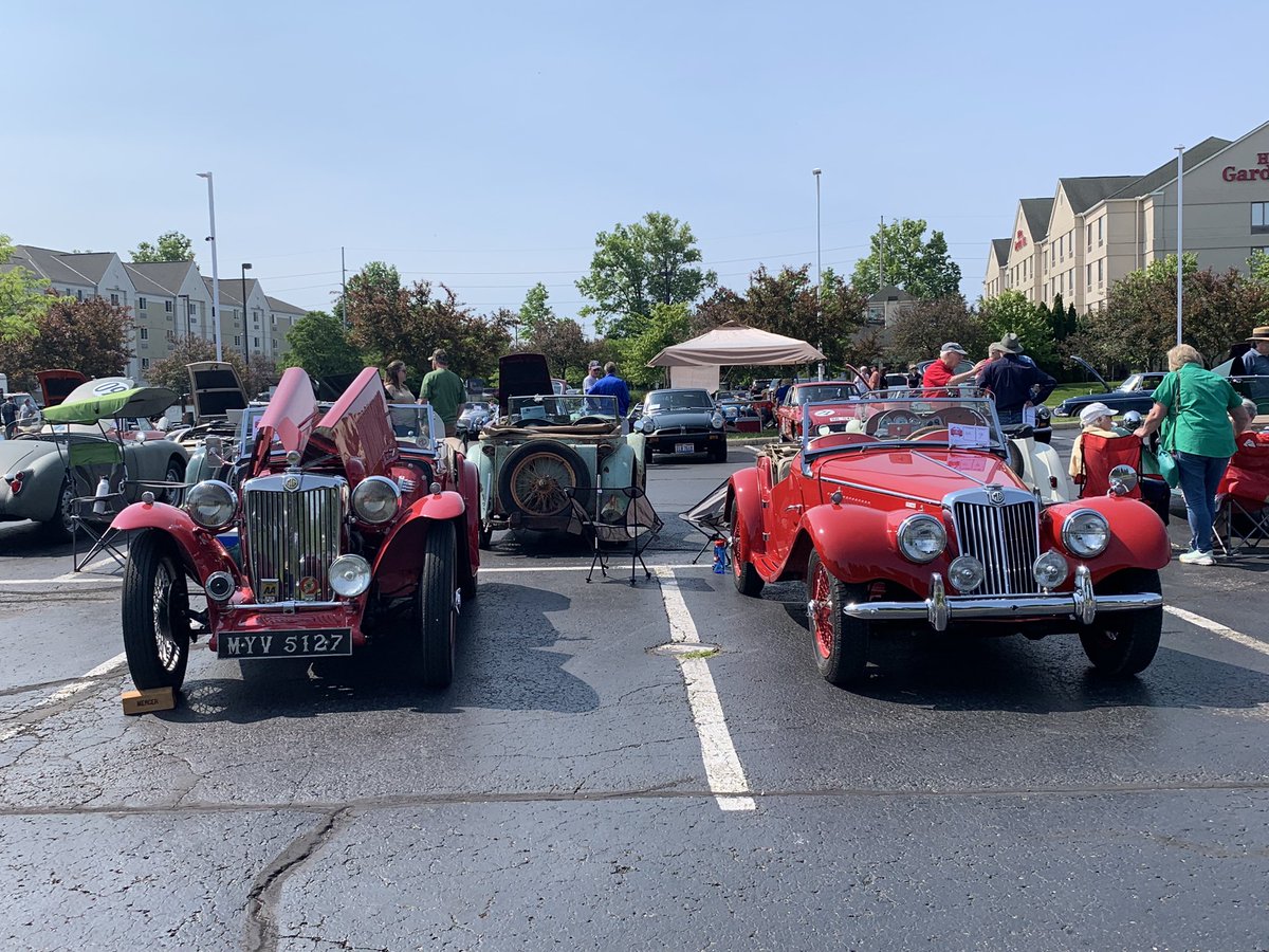 MarGe and friend at the British Car Day car show. 💕 #carshow #classiccar #mgcar #mgtf1500 #1954MG #antiquecar