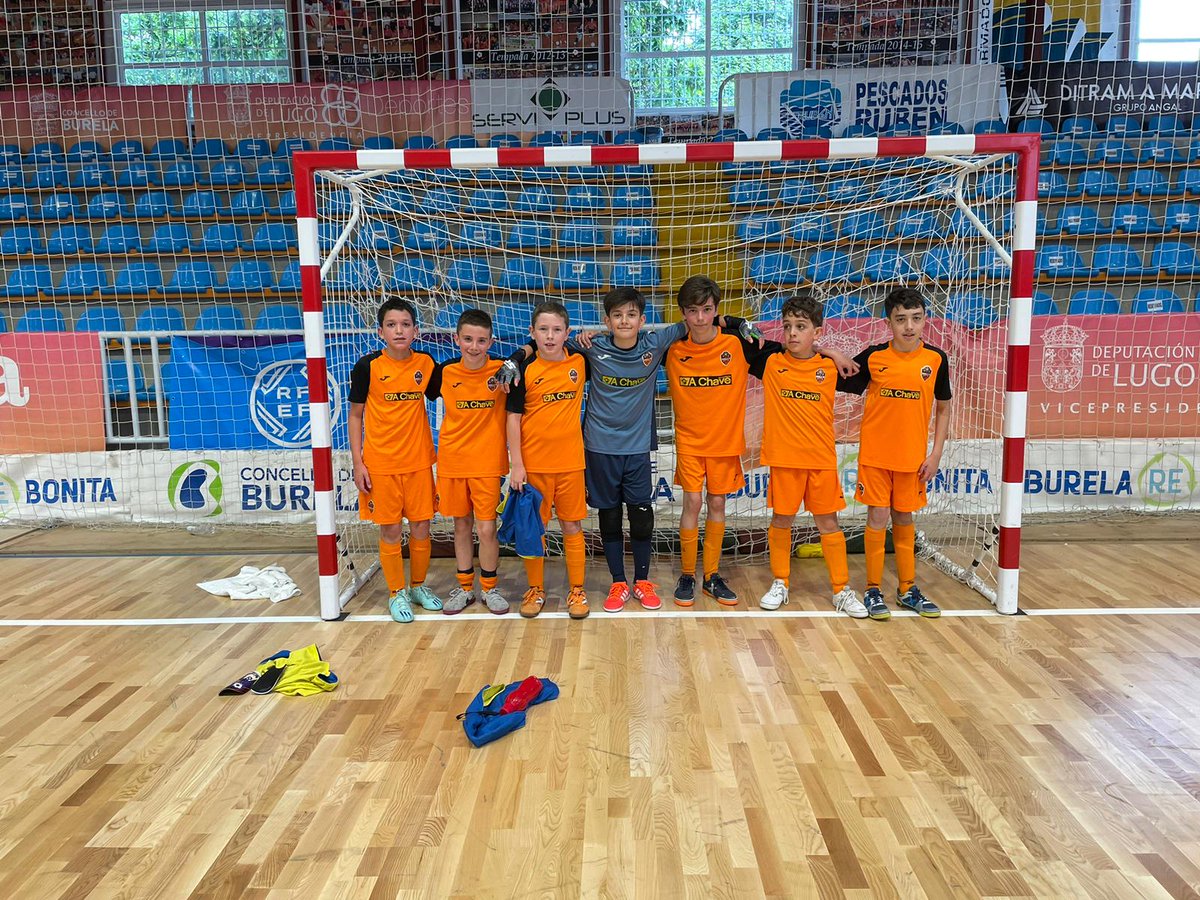 burelafs's tweet photo. Velaquí máis resultados dos partidos da #BaseLaranxa desta fin de semana!👇
👉Vitoria do Alevín/Benxamín feminino ante o Ribadeo na Copa da Mariña.
👉Empate do Cadete masculino B contra o EDM Concello de Guitiriz.
👉Vitoria do Alevín masculino A ante o Ribadeo.
Ben xogado equipos, parabéns!🧡
@cabreiroa #burelafs