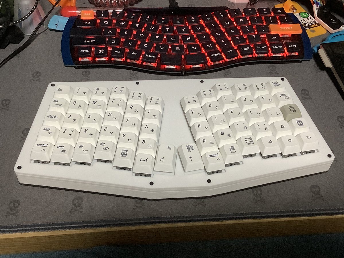 kwsk93854268's tweet image. Atreus62、あとはキーマップだけだ。でも長い戦いになりそう。
#自作キーボード #prk_firmware #3Dプリンター