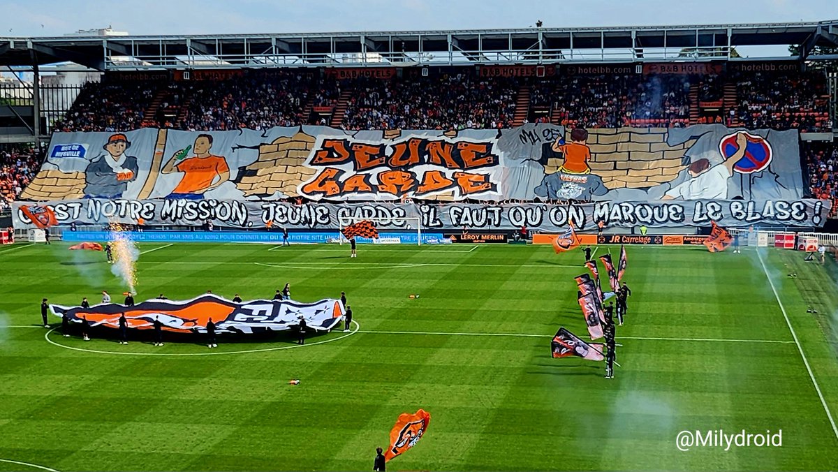 Milydroid's tweet image. Magnifique encore une fois @KopSudFCL1926 #FCLRCL @FCLorient