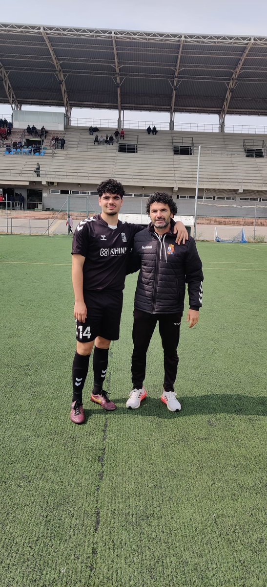 Kamarma76's tweet photo. Es hora de separarar los caminos,difícil convivencia padre e hijo en un vestuario,aún así espero volver a coincidir.💪⚽️😘 https://t.co/yuhgZhlNWT