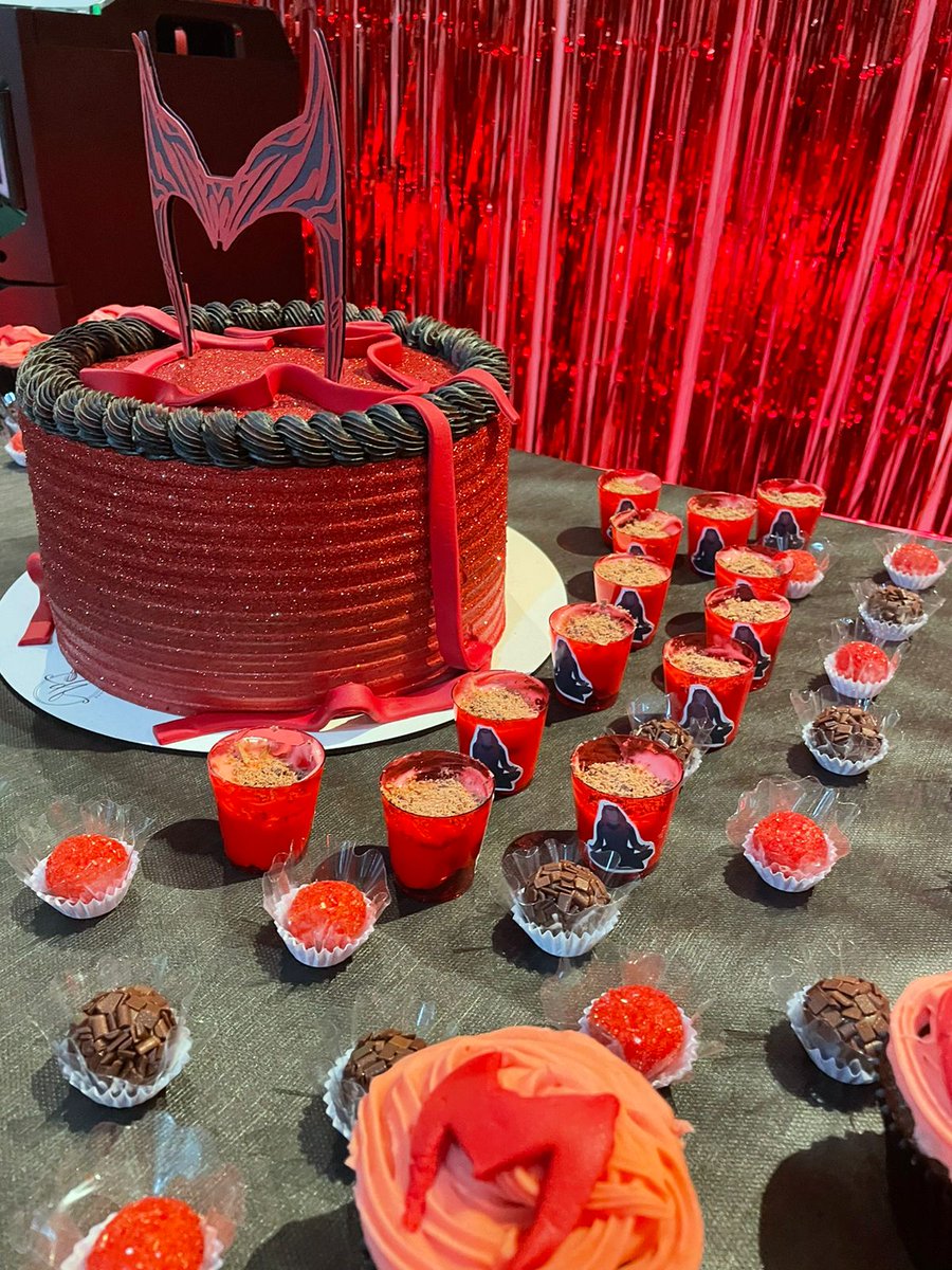 nickolascroft's tweet photo. minha festinha com tema da maioral Escarlate ❤️🥰 https://t.co/zefRhhFZ1Y