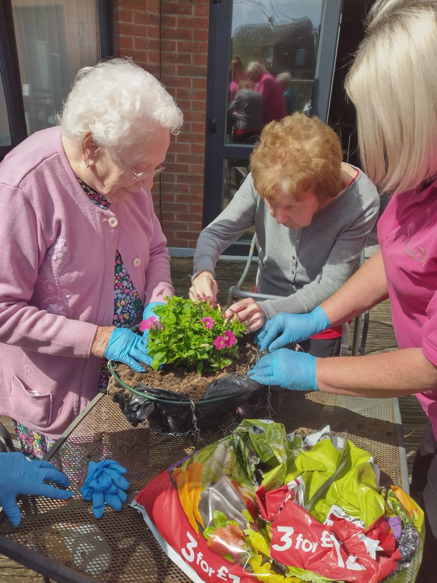 wardleygatecare's tweet photo. Lots of fun #activties have taken place at #WardleyGate over the last week 🪴 

#gateshead #carehome #residents https://t.co/uJ0ZHy19fM