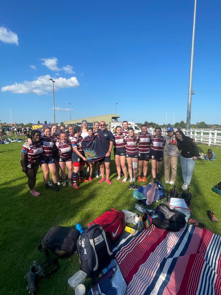 RwandanRugby's tweet image. Massive thanks @ShelfordRugby       who have supplied over 200 pcs of kit to one of our volunteers Darren who is coming to Rwanda on tour later this week!  #peacockfamily #shelfordrugby
Thanks!