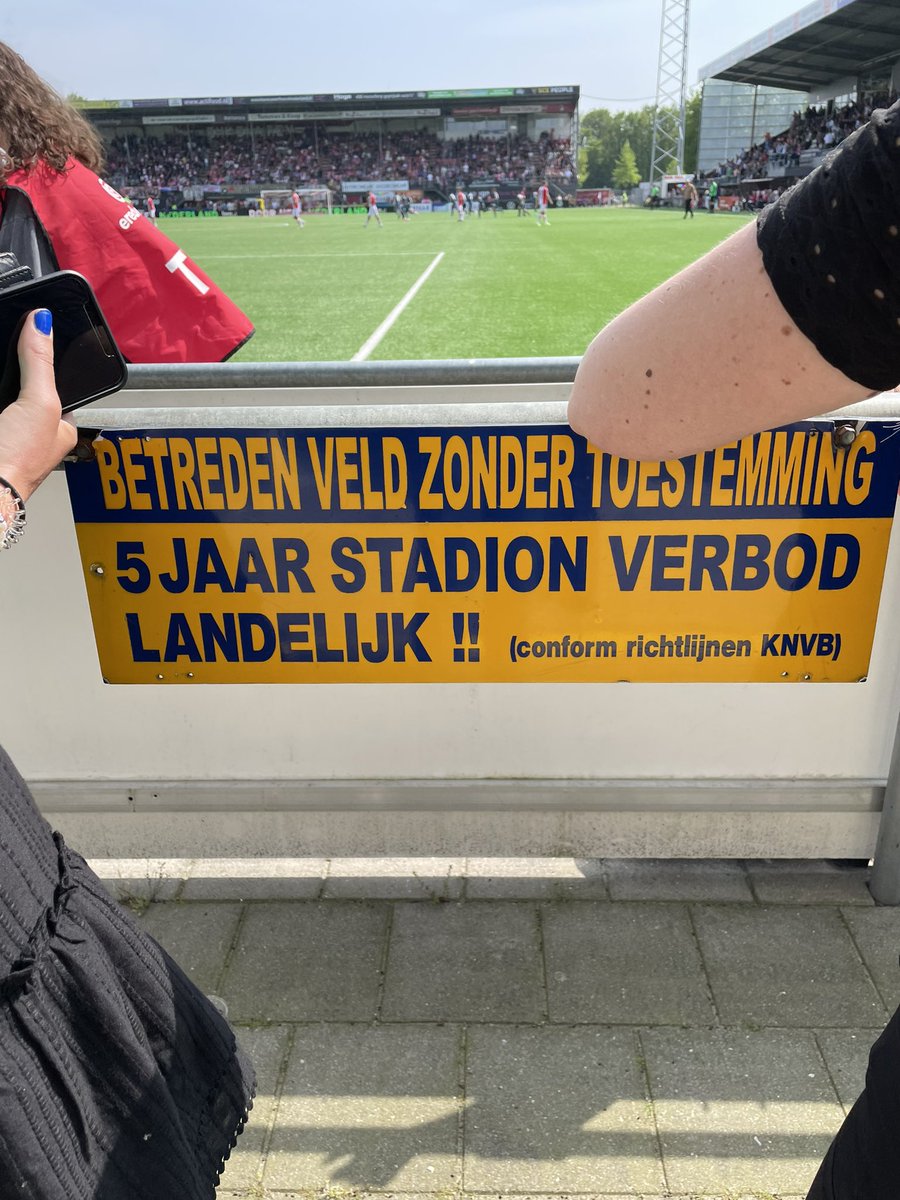 BozeKameraden's tweet photo. Twee uitroeptekens!! https://t.co/vqHrYuqba3