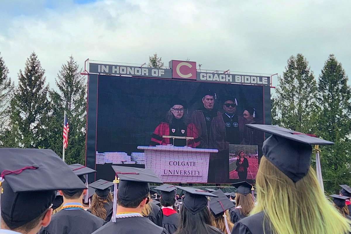 colgateuniv's tweet photo. Provost and Dean of the Faculty Lesleigh Cushing presents the honorary degree recipients. #Colgate2023 https://t.co/mTWvywUzTN