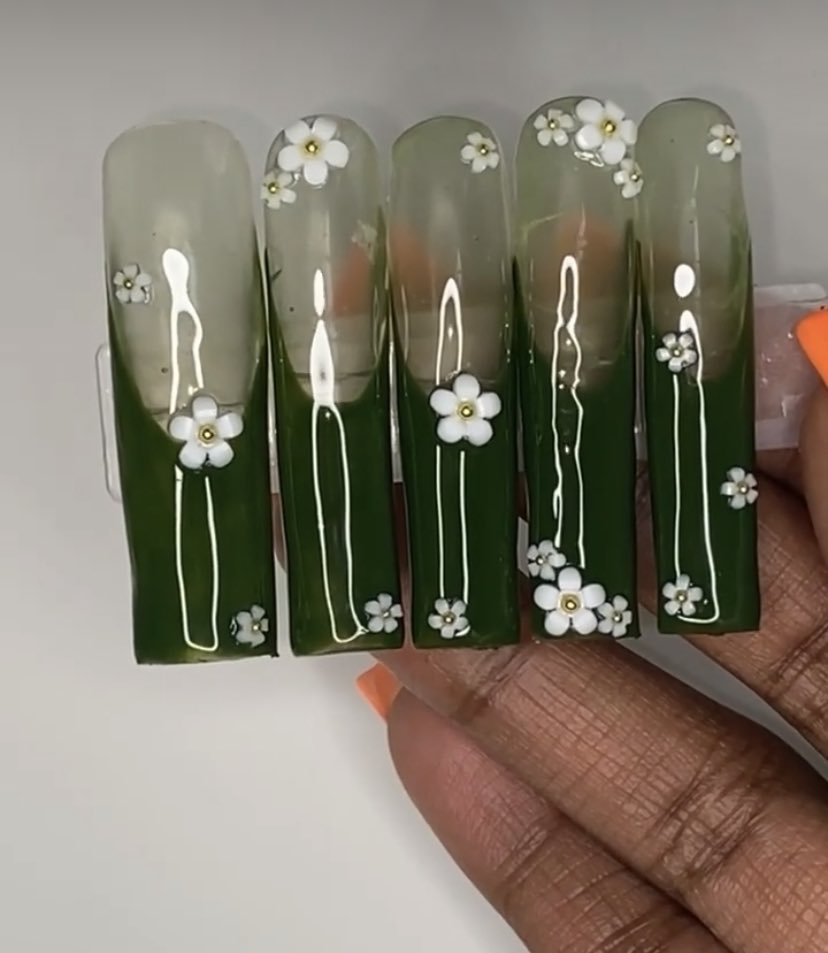 Kittywhipp3dd's tweet photo. Hey 🤍’s I’m a self taught nail technician 📍 Staten Island NY, I also make cute,durable, long lasting press on nails 😌 Book your next appointment 🥺🫶🏾 
#nailtech #nycnailtech #womenownbusiness #BlackOwnedBusinesses #cutenails #SmallBusiness #nailedit https://t.co/FPWOHWLmMZ