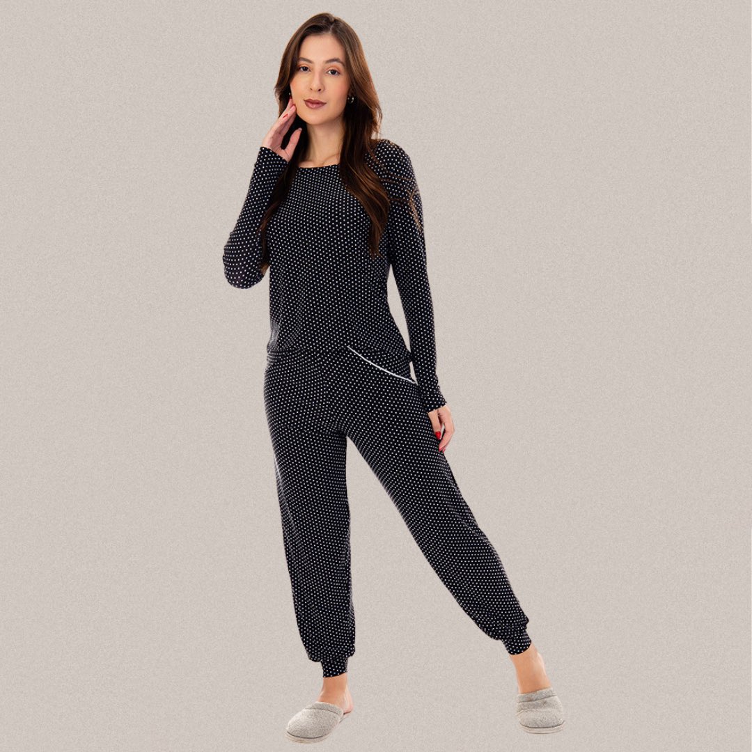 riosmodaintima's tweet photo. Quem disse que é preciso sair de casa para ter um domingo perfeito? O pijama #ref3285 liganete de lindas estampas, toque macio e super confortável é tudo o que você necessita para recarregar as energias e relaxar.
#userios #pijama #liganete #comfy https://t.co/Hnilsjlryy