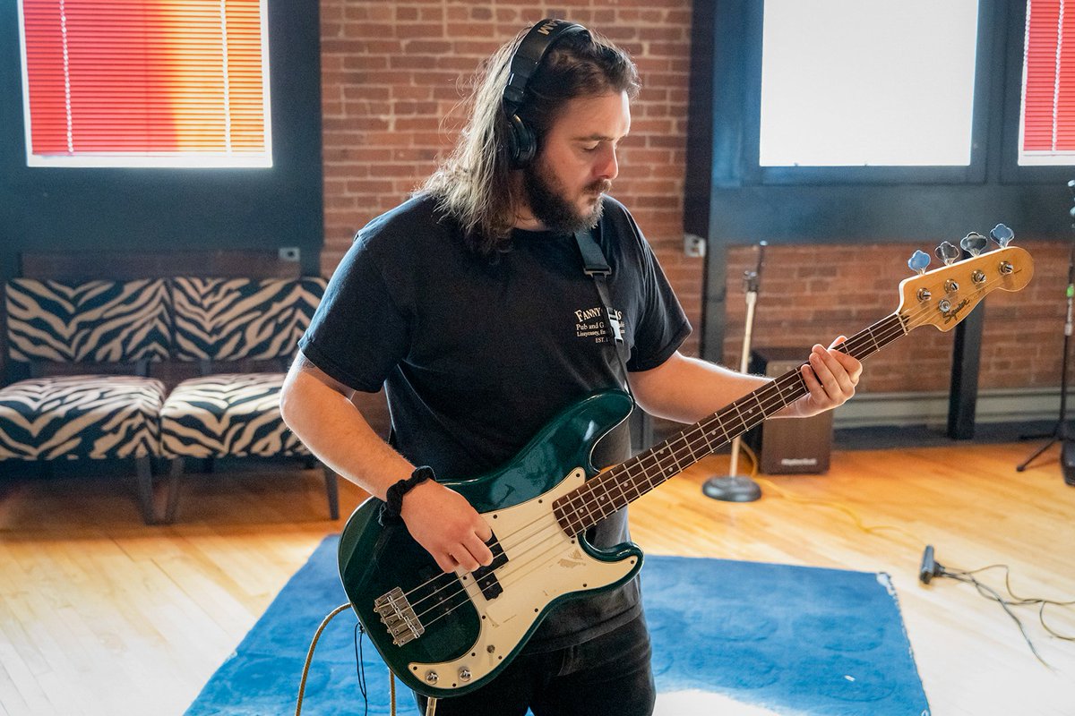 zachbellasmusic's tweet photo. Everyone please wish Kyle a very happy birthday!! ❤️ #rocknroll https://t.co/gEQV1snsKM