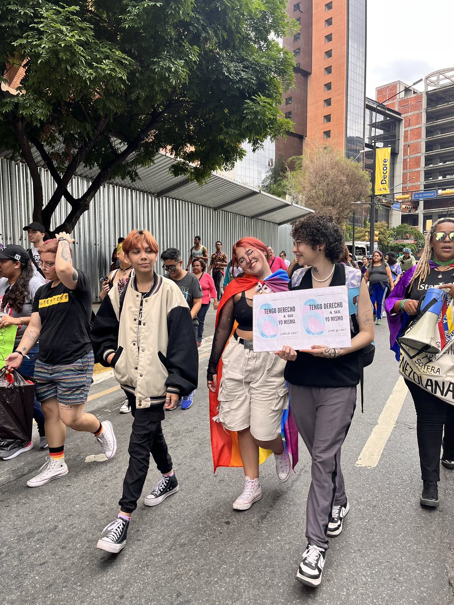 ¡Unides en la diversidad! 🏳️‍⚧️🏳️‍🌈

#21May Caminata por el Día contra la LGBTIQfobia #IDAHoBiT2023