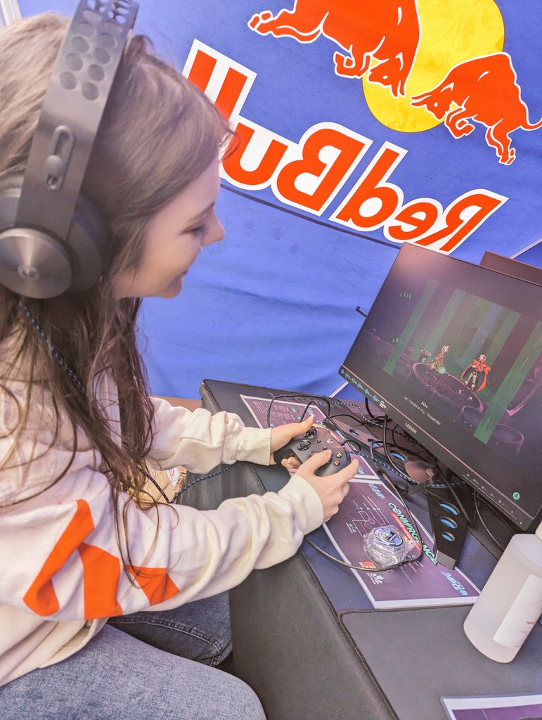 PobyTarker's tweet image. #MSI2023 finals!! Such amazing energy in the Copperbox. The #BLG loss was unfortunate but congrats #JDG! Tried out Convergence early, too. So sick!

#OurMSILegacy #Convergence @RedBullUK