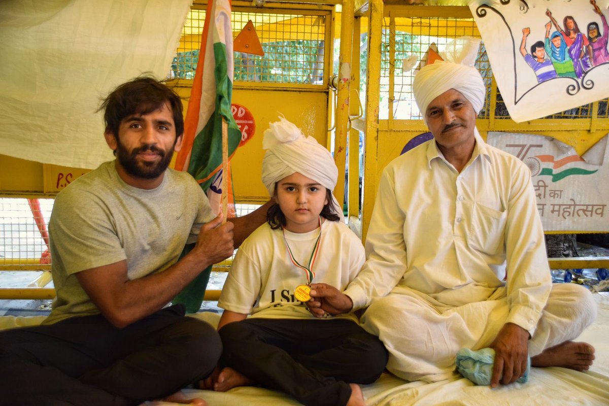 BajrangPunia's tweet photo. बेटियाँ बचेंगी, तभी तो चैंपियन बनेंगी https://t.co/PUOfwTa1HX
