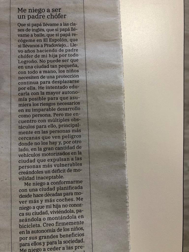alvarofoncea's tweet image. Fernando se niega a ser un padre chófer.

Por tus hijas, por tus hijos... Sé Fernando.