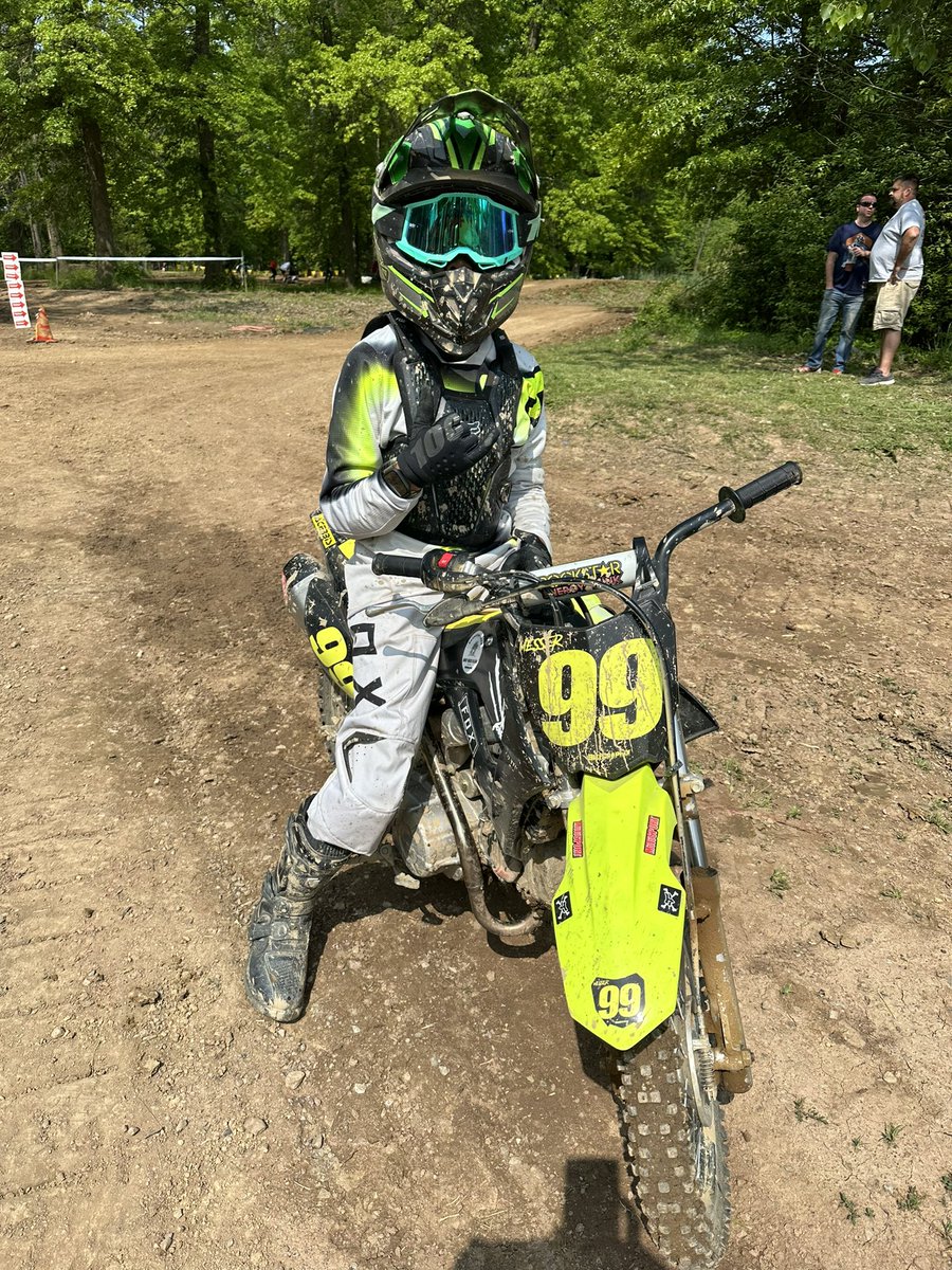 DrAmandaMesser's tweet photo. It’s dirt bike season! Go #TeamMesser! 🖤💚🤍 https://t.co/bDQGvuvmhw