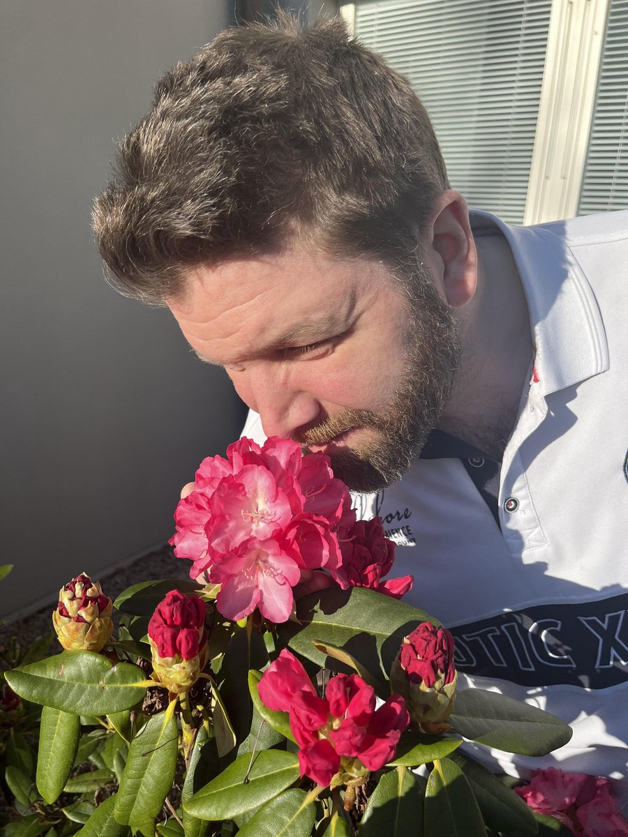 Det är viktigt att stanna till ibland och dofta på blommorna. 😊