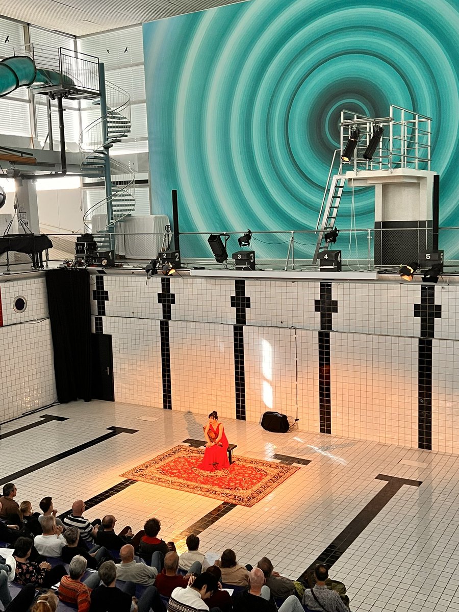 In at the deep end! Great acoustic in this unusual but effective concert venue. Concert on now for <a href="/LucerneGuitar/">LucerneGuitarConcert</a> !