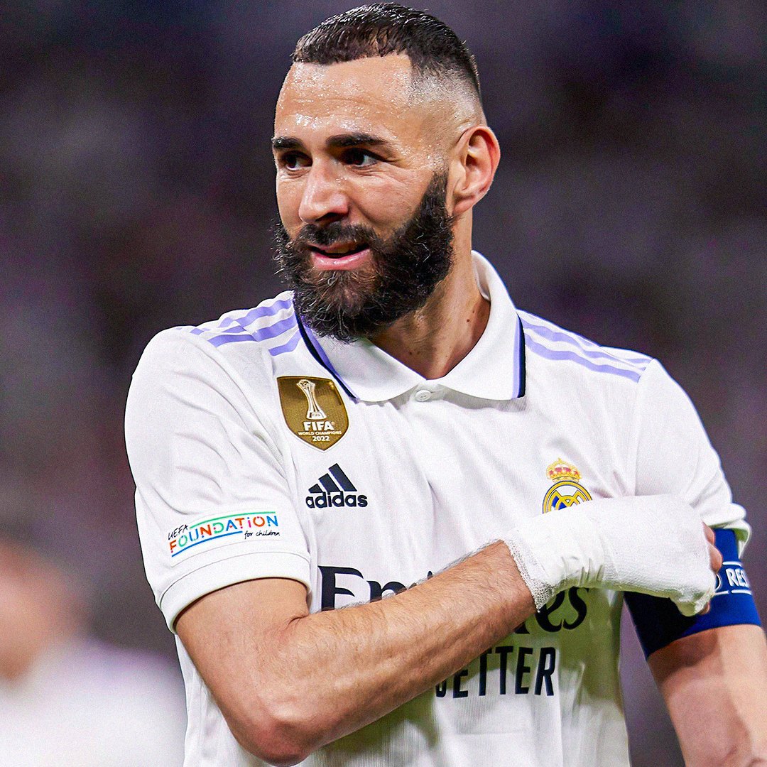DAZN_BEFR's tweet photo. 🇪🇸 Valencia CF - Real Madrid
🕒 EN DIRECT dès 18h30
📺 Eleven 3
📲 https://t.co/SnGcSOzYLt
🎙 @LejeuneGil
      @Tek18
 
#ValenciaRealMadrid https://t.co/jYZbGF7YSV