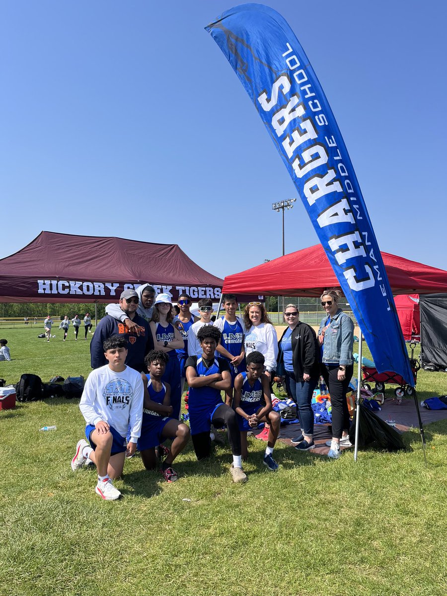 lms_cc_track's tweet image. Thank you to all who made the trip out to cheer on these Chargers and support their journey! This is Charger Nation ⚡️💙 CHARGERS ON THREE!! @YoSoyLaLay @DrChristieLMS @OsoAyala33 @D33Leman @WeGoD33