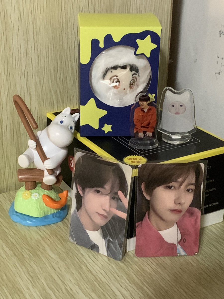 loey_3to3 tweet media