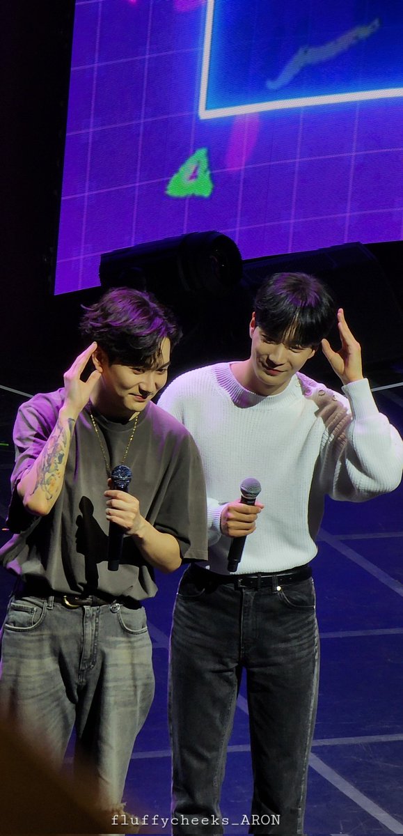 FluffyCheeks_ARON tweet media