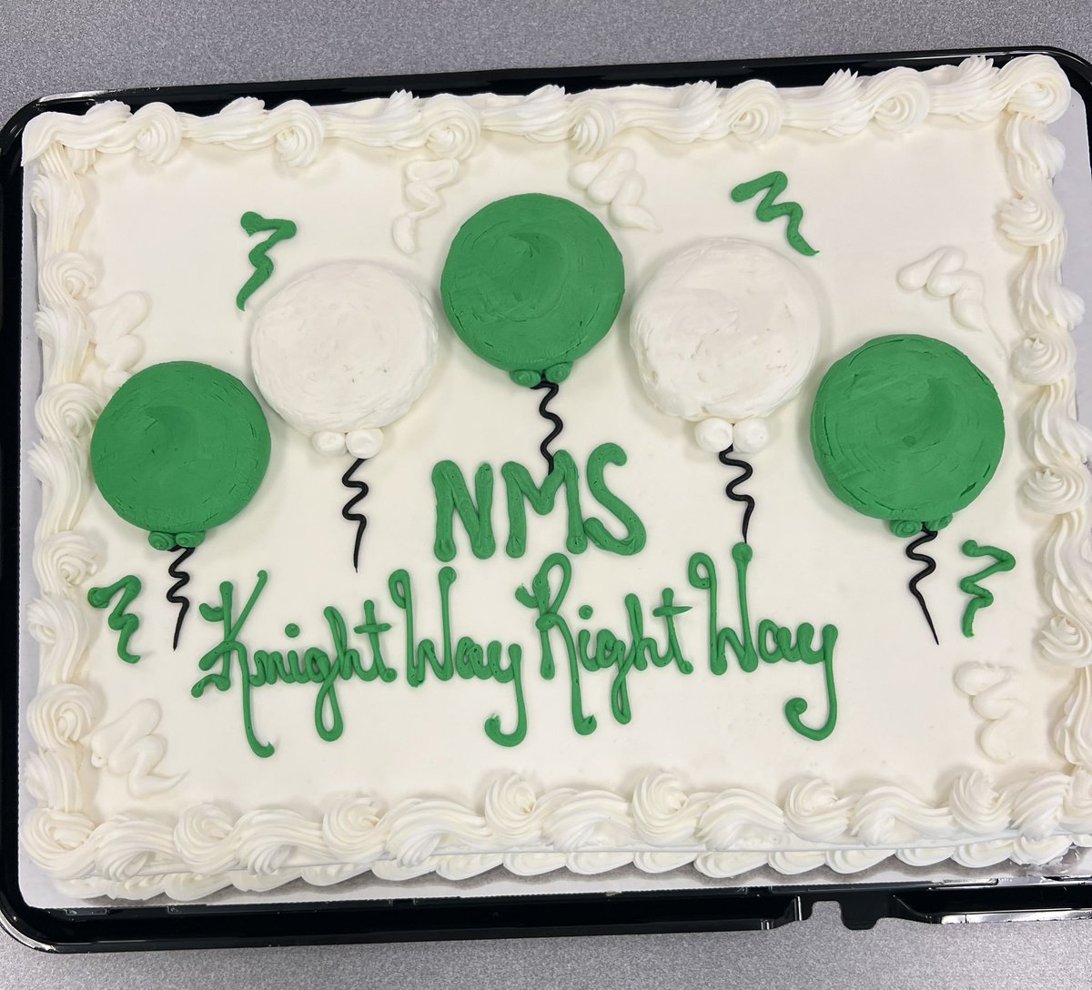 MsBonick_NMS's tweet photo. Congratulations to Nordonia Middle School’s Knight Way Right Way recipients for the 4th quarter of the 22-23 school year. Thank you to all the friends and families that came out to support these incredible students!💚🎉@BryanMSeward https://t.co/tL7yc0OLVl