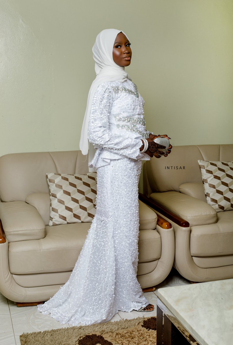 WalimangDEsq's tweet photo. Alhamdulillah! 14-05-23: I married 💍💎🤍Tha Rare one; Haffizul Quran &amp; a Lawyer. 

It all began on the 28-11-2019 with a simple reply to an anonymous request from her for an Act (name of the said Act withheld) on a group chat whilst we were both pursuing https://t.co/eNnXUpsdhd