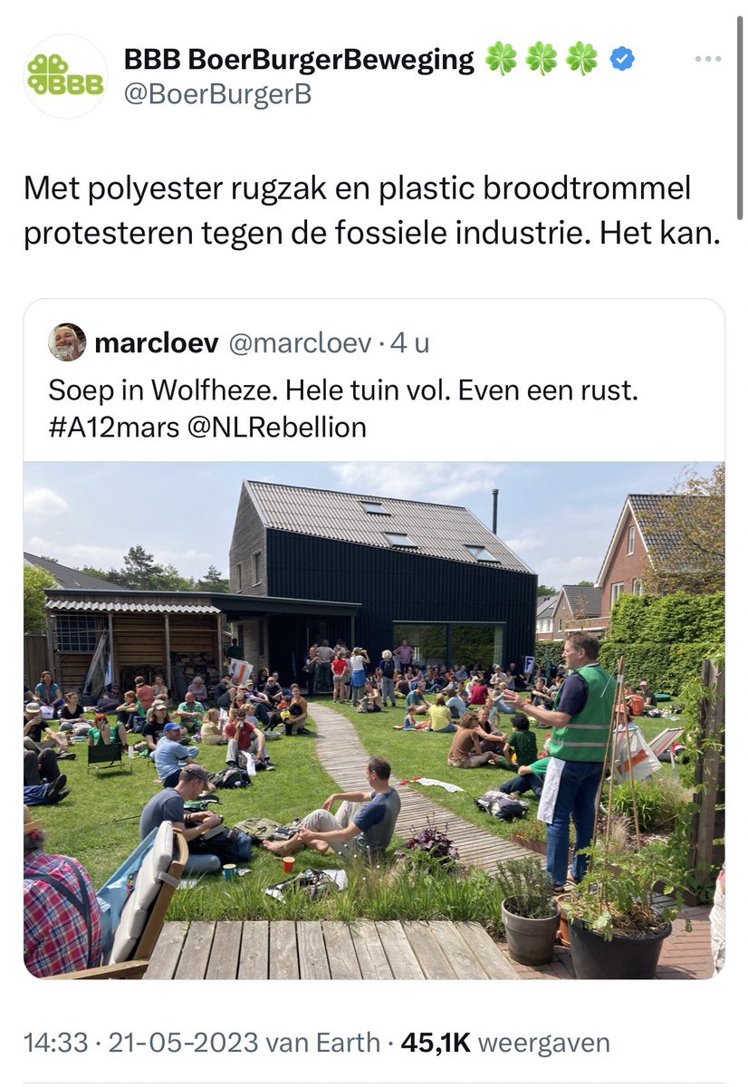 debroervanroos's tweet photo. bijna niemand weet het maar je mag alleen lid worden van BBB als je zweert dat je een slavink als rugzak en een broodtrommel van gehakt zal gebruiken. https://t.co/hzaETsSnpU